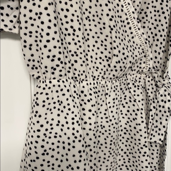 Black & White Polka Dot Crossover SS Blouse, S - Picture 5 of 6
